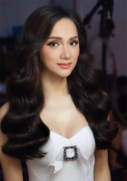 dang quang hoa hau, huong giang idol "don tim" khan gia voi kieu toc bong benh song nuoc! - 5