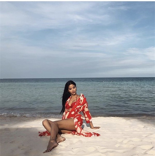 Tăng 2 kg sau Tết, Hoàng Thùy tự tin diện 2 mảnh nhờ body nảy nở bắt mắt-6