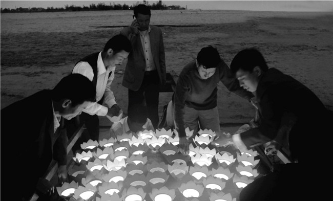 Hoa dang gui toi Gac Ma va ngon lua trong long nguoi o lai hinh anh 16