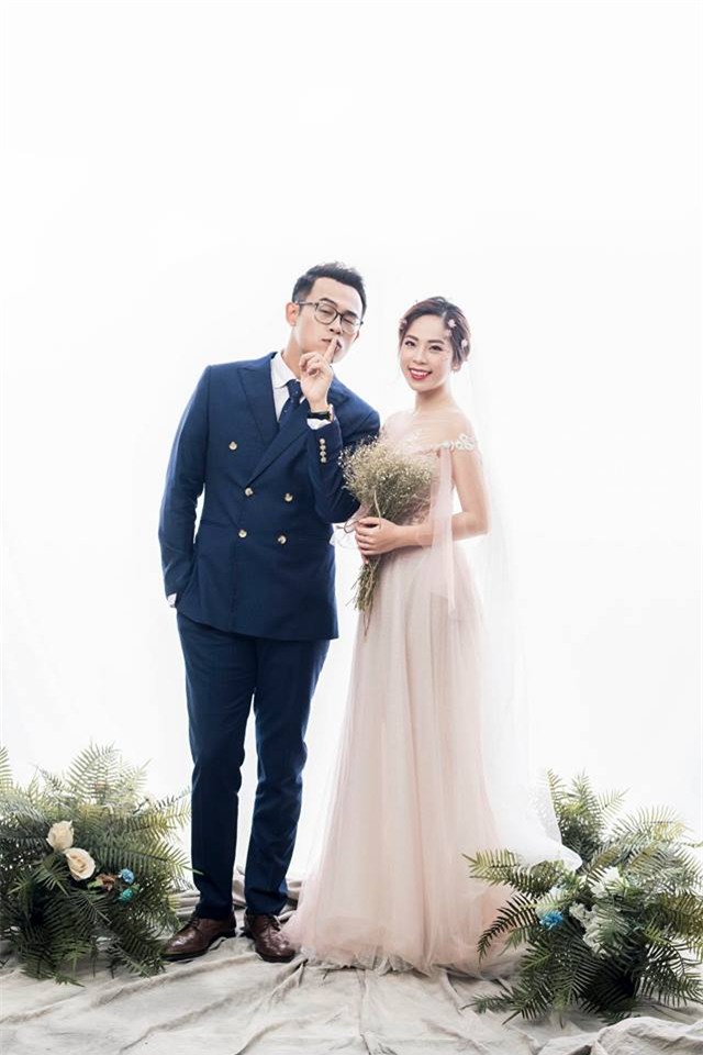 MC Chúng tôi là chiến sĩ khoe loạt ảnh cưới lãng mạn