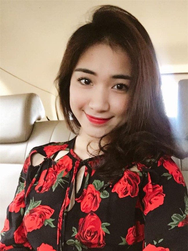 Vừa chính thức công khai hẹn hò, bạn trai mới đã gọi Hòa Minzy là vợ khiến fan xôn xao bàn tán - Ảnh 3.