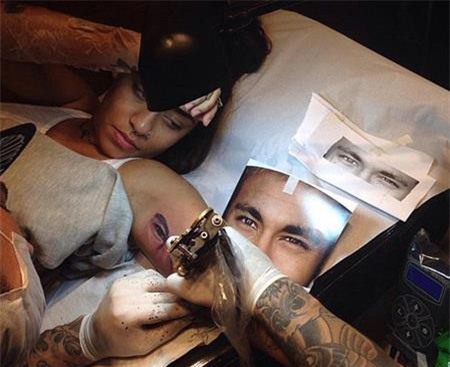 Rafaella Santos cũng có những hình xăm rất đặc biệt dành cho anh trai