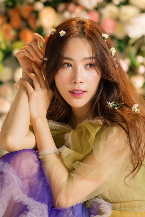 Hoa khôi nam em,nam em dịu dàng,nam em mừng valentine trắng