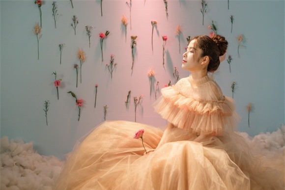 Hoa khôi nam em,nam em dịu dàng,nam em mừng valentine trắng