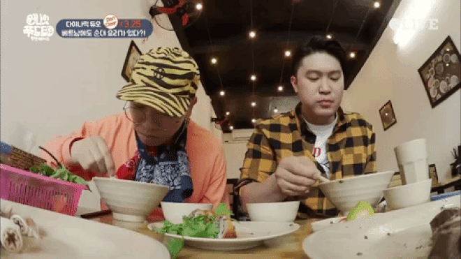 Thử thách mắm tôm cùng "tình cũ Sulli" và cái kết không thể đắng hơn - Ảnh 6.