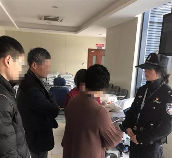 qua ap luc vi bo me giuc cuoi vo, chang trai tre quan tri tu tu - 2