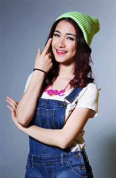 Từ khi chia tay Công Phượng, 'bánh bèo' Hòa Minzy thay đổi hình tượng&nbsp;'180 độ' 2