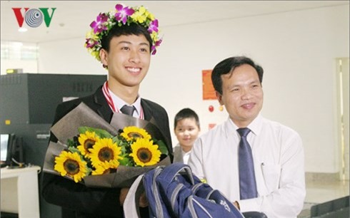 Bố mất sớm, mẹ bán thịt lợn, 9x Quảng Bình trúng tuyển vào ĐH số một thế giới - Ảnh 2.