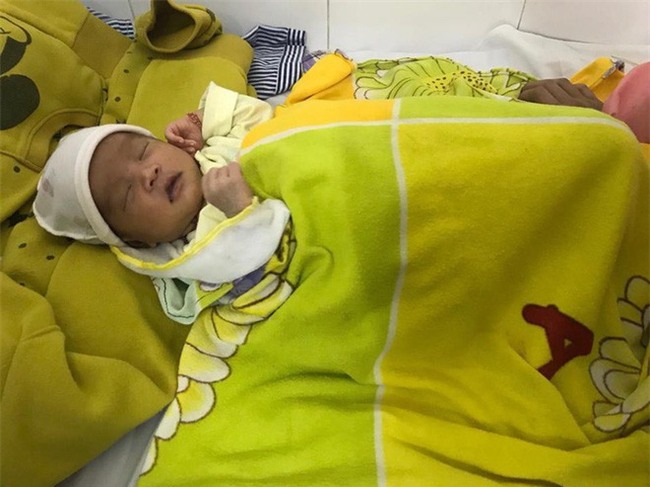 Đau lòng trước những hậu quả trẻ sơ sinh gánh phải khi người lớn cuồng phương pháp thuận tự nhiên - Ảnh 3.