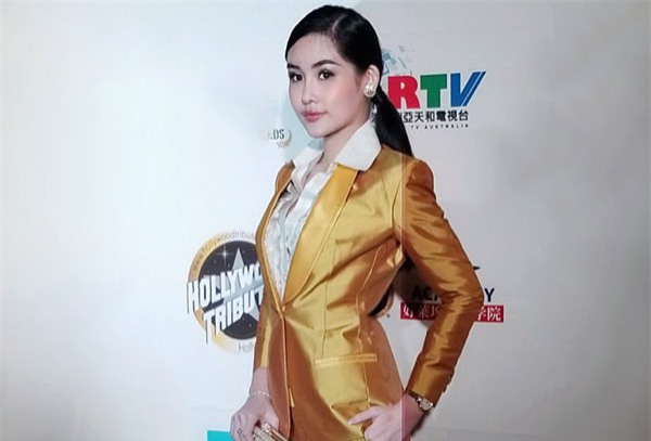 Tram buc anh nhu mot, Le Au Ngan Anh bi che co bieu cam bat bien hinh anh 1