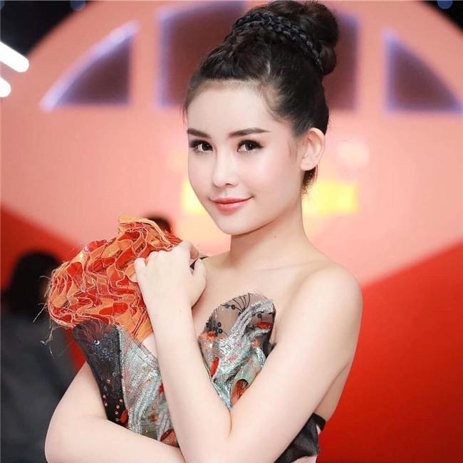 Tram buc anh nhu mot, Le Au Ngan Anh bi che co bieu cam bat bien hinh anh 11