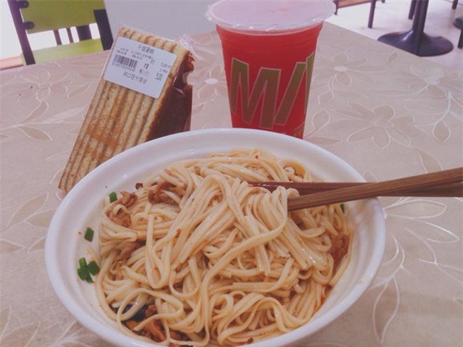 Hà Khẩu - điểm du lịch đi vừa gần, vừa dễ lại nhiều đồ ăn ngon của Trung Quốc - Ảnh 16.