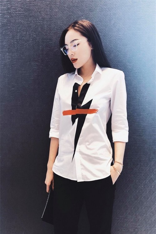 Chịu chơi như Kỳ Duyên: Bộ sưu tập kính trên dưới chục triệu khiến ai cũng thèm khát - Ảnh 1.