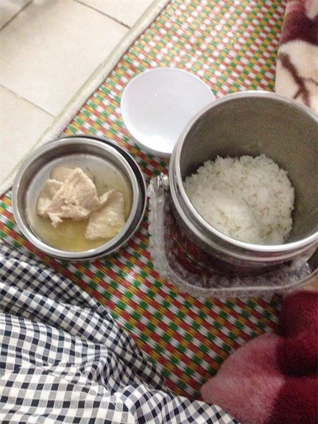 Phàn nàn bữa cơm cữ mẹ chồng nấu vỏn vẹn vài lát thịt rim lõng bõng nước, nàng dâu trẻ bị mắng tơi bời - Ảnh 2.