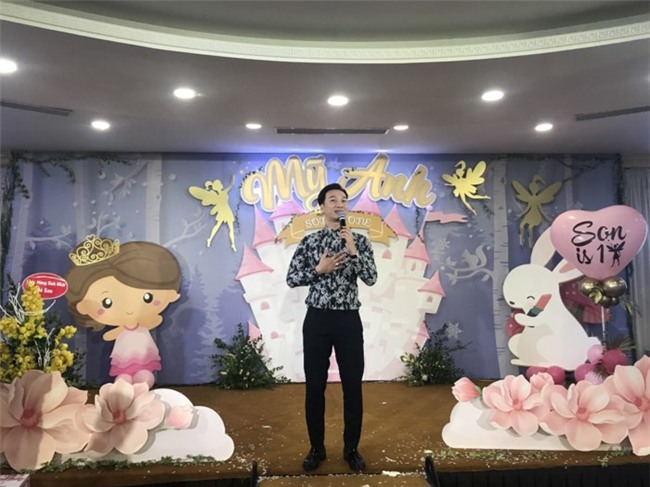MC Thành Trung cũng có những lời chúc tốt đẹp dành tặng bé Mỹ Anh.  - Tin sao Viet - Tin tuc sao Viet - Scandal sao Viet - Tin tuc cua Sao - Tin cua Sao