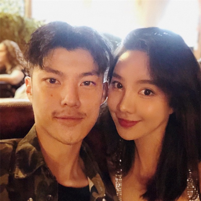 Con gái tỷ phú Trung Quốc: Ở nhà làm công chúa ngập trong đồ hiệu, lấy chồng đổi ngôi... lên nữ hoàng - Ảnh 22.