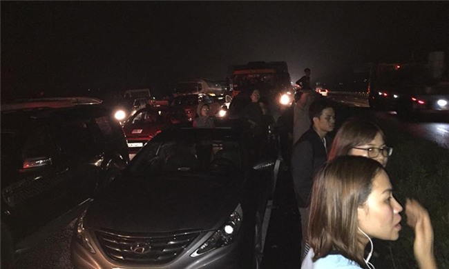 tai nạn,tai nạn giao thông,cao tốc Pháp Vân,xe cứu thương,xe cấp cứu