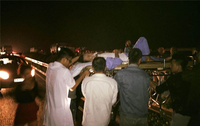 tai nạn,tai nạn giao thông,cao tốc Pháp Vân,xe cứu thương,xe cấp cứu