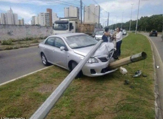 khi nhung vat quanh ta dot nhien trong giong mat nguoi den ky la hinh anh 4