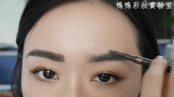 Kỹ nghệ kẻ lông mày của bạn sẽ được nâng lên hạng thượng thừa chỉ với một vài mẹo nhỏ sau - Ảnh 12.