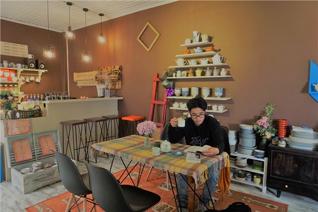 9x Gia Lai nổi tiếng khi biến các tác phẩm Ngữ văn thành rap: Từng nhờ rap mà bỏ được game - Ảnh 9.