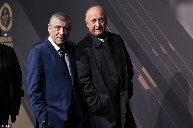 Ronaldo bất ngờ dò hỏi cuộc sống ở Trung Quốc - Ảnh 1.