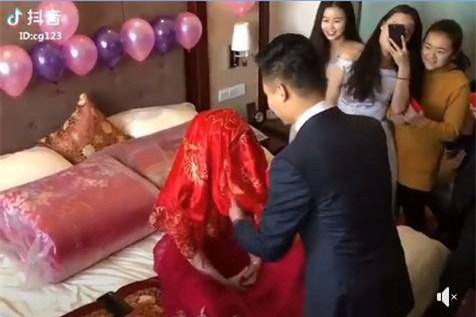 tan hon, chu re het hon khi bo mang che mat cua co dau - 1