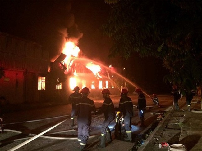 Chàng lính trẻ từ bỏ giấc mơ làm chiến sĩ PCCC vì gặp nạn trong lúc cứu hỏa: Mỗi lần nghe báo cháy, lại thấy nhớ nghề và đồng đội... - Ảnh 2.