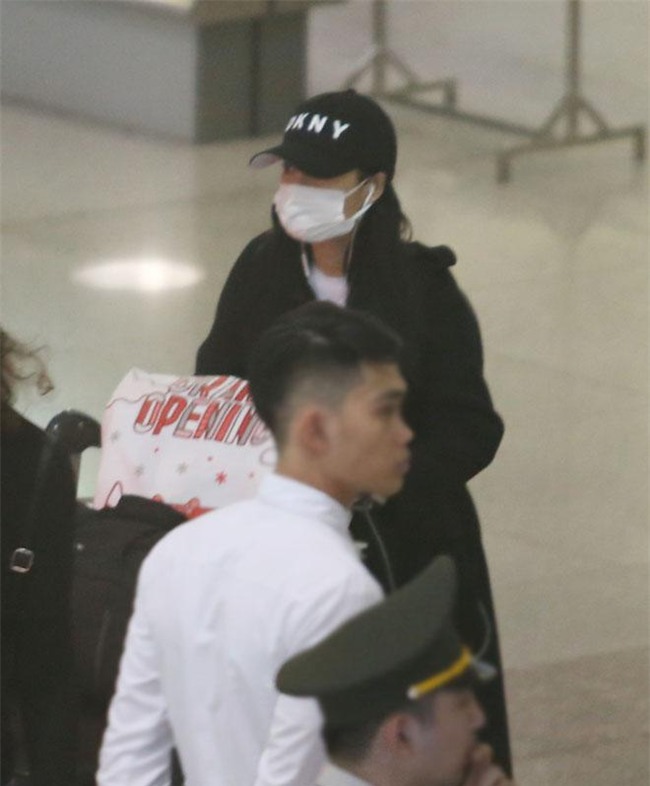 nha phuong che kin mat ve viet nam giua on ao tinh cam truong giang - nam em - 2