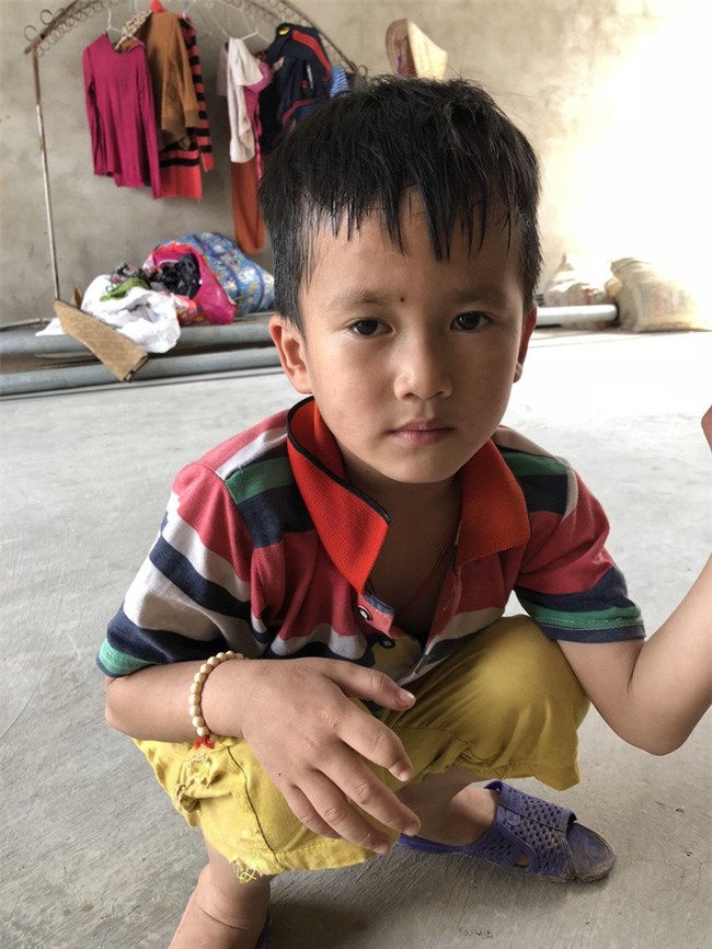 Số phận nghiệt ngã của đứa trẻ không cha, mẹ bị động kinh bỏ nhà đi khi bé mới 6 tháng tuổi - Ảnh 1.