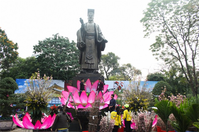 le hoi hoa anh dao 2018 truoc "gio g": hoanh trang hon nam ngoai hinh anh 2