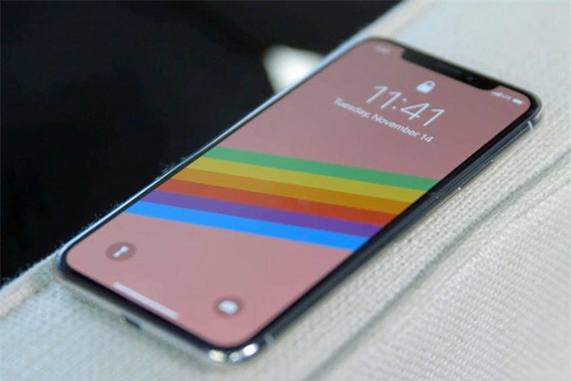 iPhone X mang đến nhiều đột phá về thiết kế, nhưng lại có mức giá quá cao.