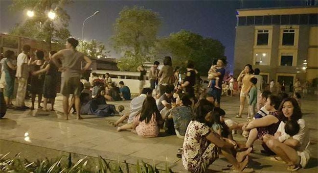 anh: hien truong vu chay chung cu carina plaza khien 13 nguoi chet o tp.hcm - 2