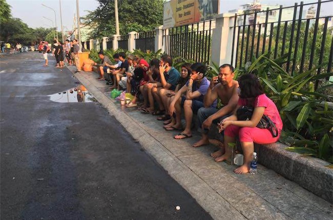 anh: hien truong vu chay chung cu carina plaza khien 13 nguoi chet o tp.hcm - 6