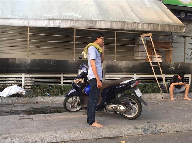 anh: hien truong vu chay chung cu carina plaza khien 13 nguoi chet o tp.hcm - 8