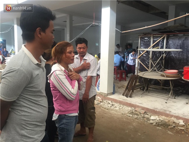 Xót xa khi chứng kiến cảnh tượng 3 quan tài đặt cạnh nhau sau khi bà ngoại, con gái và cháu gái 2 tuổi tử vong trong vụ cháy kinh hoàng - Ảnh 2.