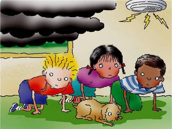 tu vu chay chung cu, cha me can day gap tre 6 ky nang thoat hiem khi gap hoa hoan - 5