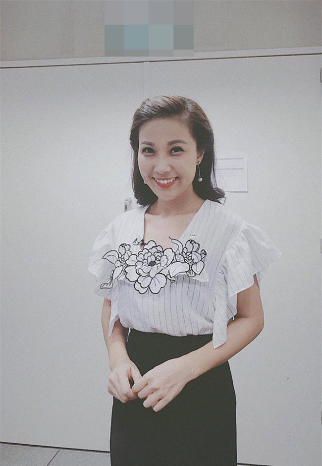 ve dep mon mon "vua thay da yeu" cua nu mc thoi tiet vtv hinh anh 11