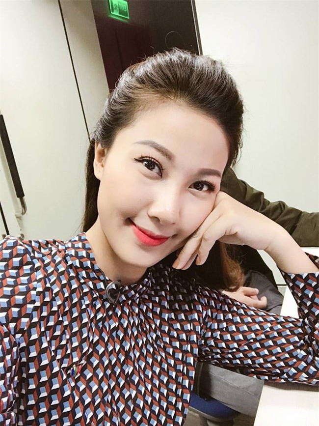 ve dep mon mon "vua thay da yeu" cua nu mc thoi tiet vtv hinh anh 2