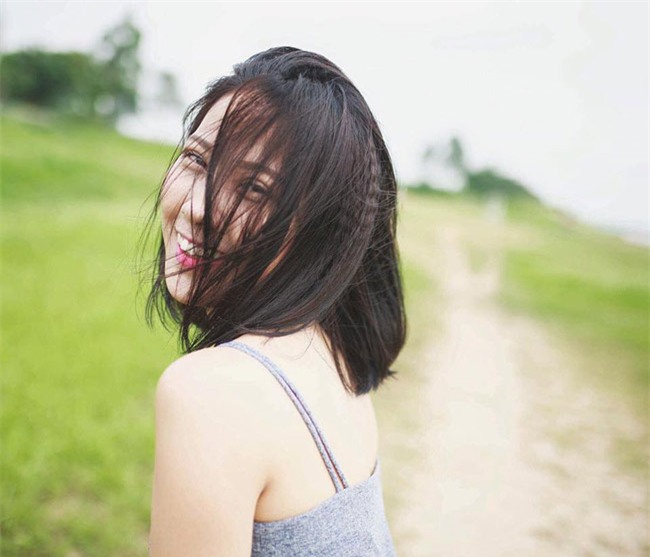 ve dep mon mon "vua thay da yeu" cua nu mc thoi tiet vtv hinh anh 3