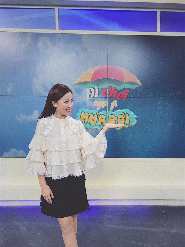 ve dep mon mon "vua thay da yeu" cua nu mc thoi tiet vtv hinh anh 7