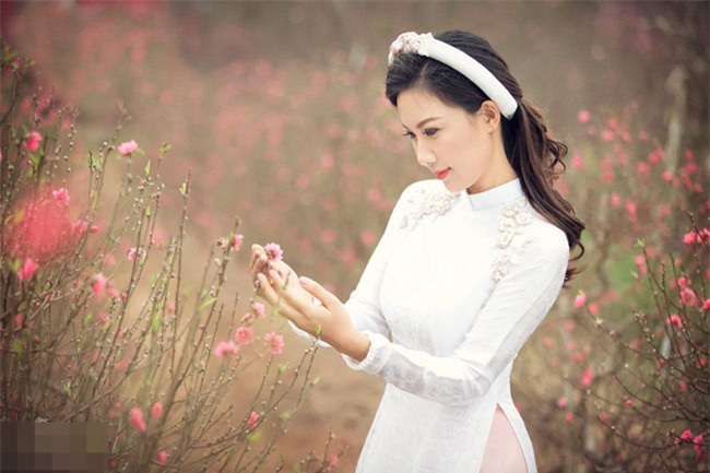 ve dep mon mon "vua thay da yeu" cua nu mc thoi tiet vtv hinh anh 9