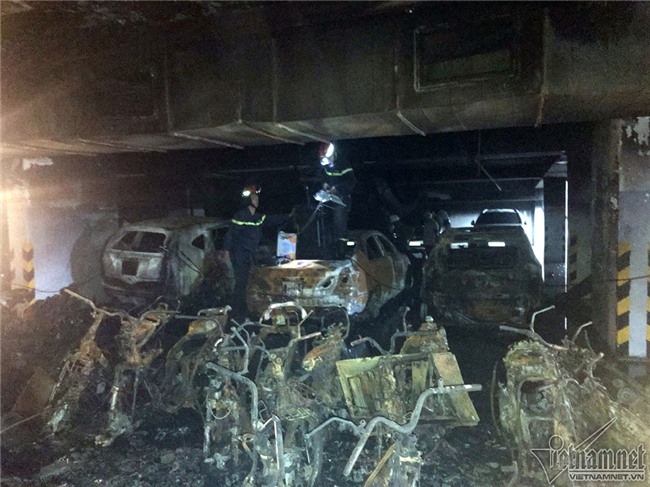 cháy lớn,cháy chung cư,chung cư Carina,Chung cư cao cấp,cháy lớn ở TP.HCM