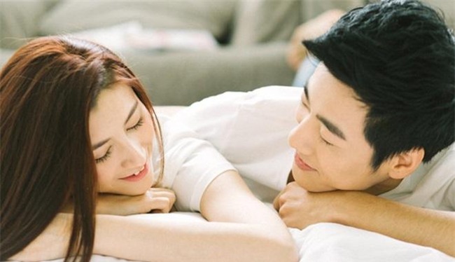 dan ong, co nhung cu chi con y nghia hon ca cau noi "chong yeu vo" - 1