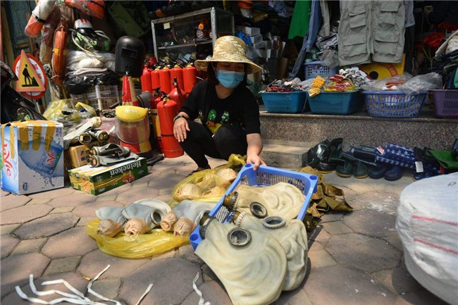 dan do xo di mua mat na phong doc, thang day sau vu chay chung cu o sai gon - 3