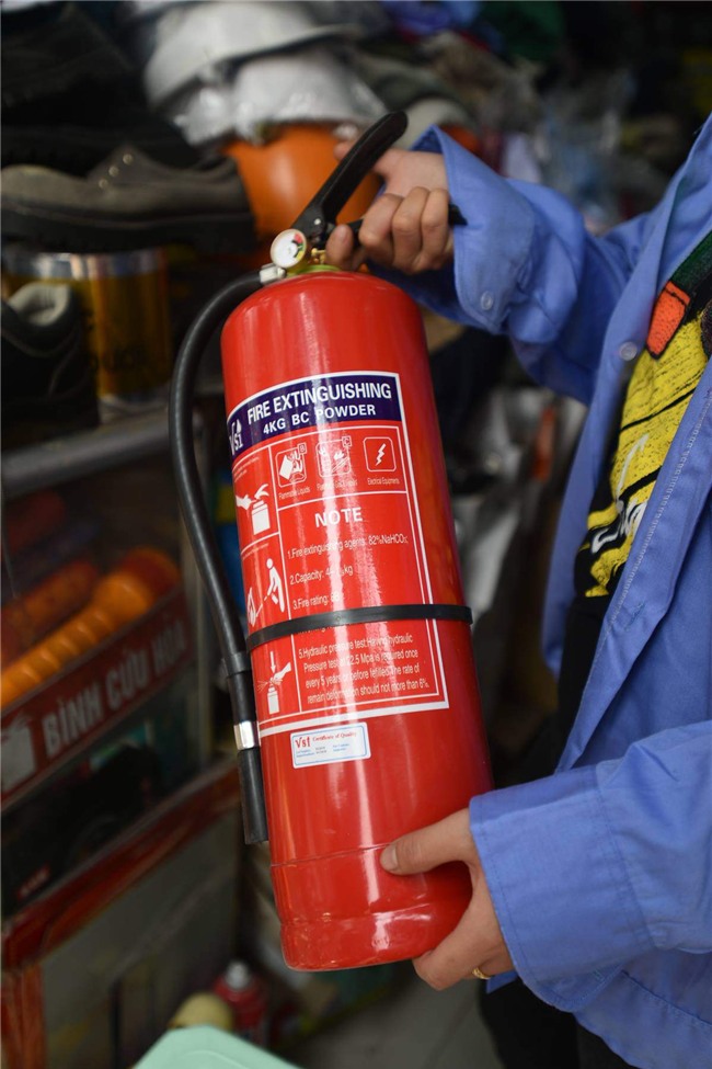 dan do xo di mua mat na phong doc, thang day sau vu chay chung cu o sai gon - 5