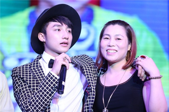 Bật mí những thói quen kỳ quặc của sao Việt khiến mọi người toát mồ hôi hột - Ảnh 3.