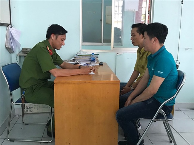 Khách Tây bị đánh ở phố Tây đòi bồi thường 5 triệu