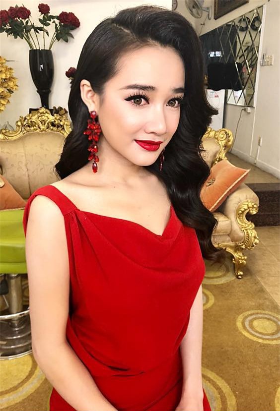 HOT: Trường Giang và Nhã Phương lần đầu lộ diện cùng nhau sau ồn ào tình cảm với Nam Em - Ảnh 2.