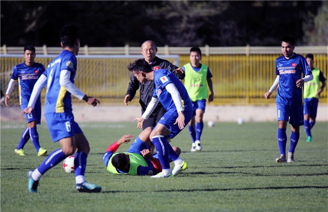 HLV Park Hang Seo yêu cầu các học trò hạ nhiệt trước trận đấu Jordan - Ảnh 6.